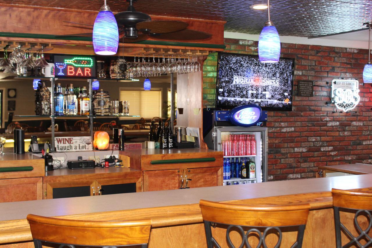 לומפוק O'Cairns Inn And Suites מראה חיצוני תמונה