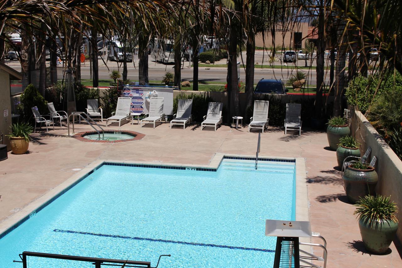 לומפוק O'Cairns Inn And Suites מראה חיצוני תמונה
