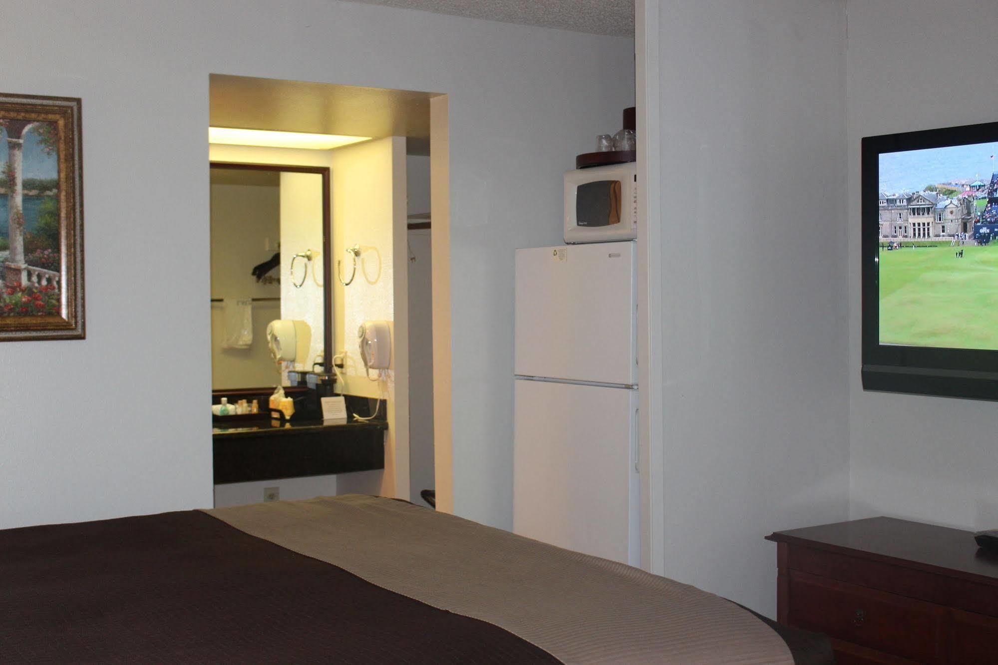 לומפוק O'Cairns Inn And Suites מראה חיצוני תמונה